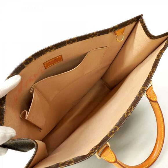 LOUIS VUITTON Brown Monogram Tote Bag - Picture 4 of 13